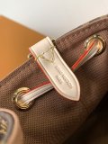 LV Monogram M25085