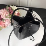 LV LOCKME BUCKET M54366