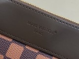 LV pochette voyage souple M40813