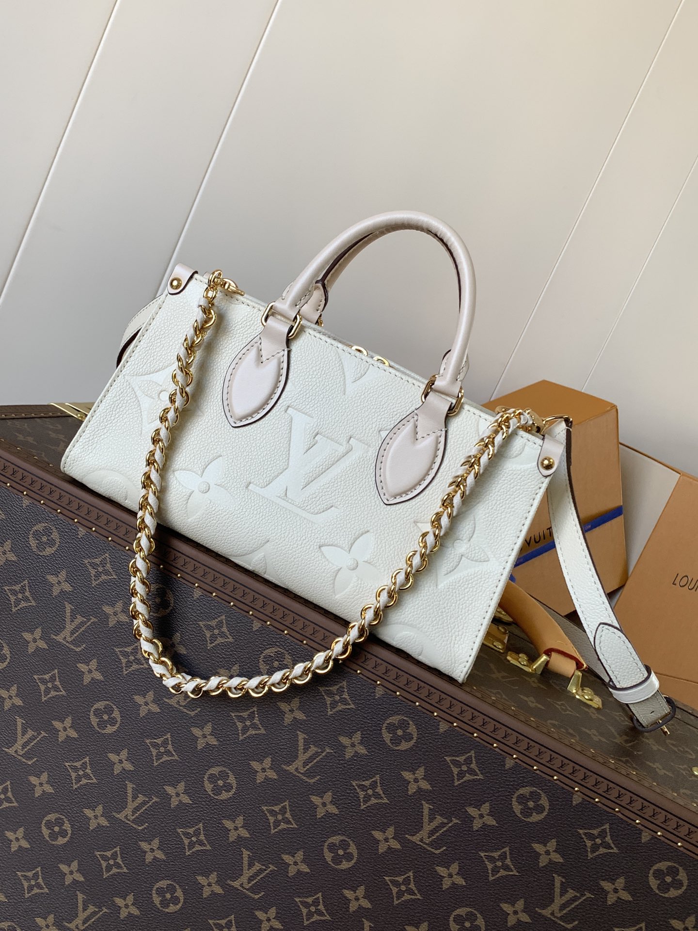 LV Monogram Empreinte M23640