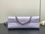 LV OnTheGo East West Ys M15182