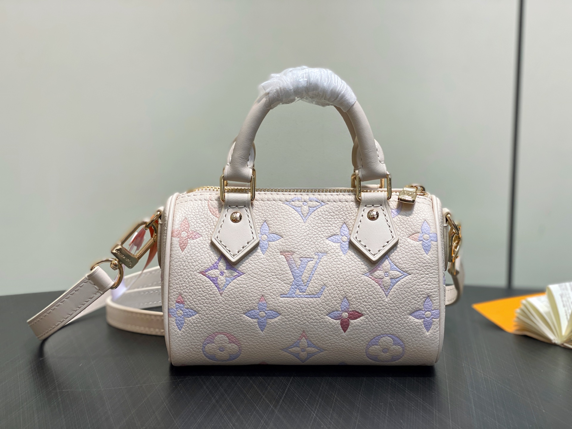 LV Monogram Empreinte M25591