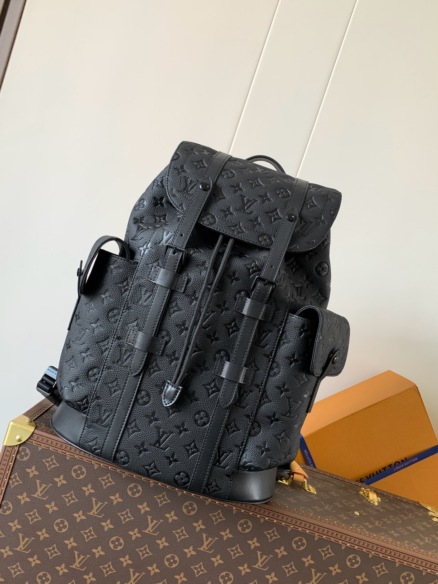 LV Christopher M55699