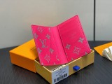 LV Monogram Glow M15027