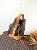 LV Cargo Jmlt M14017
