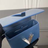 LV LV Twist M21033