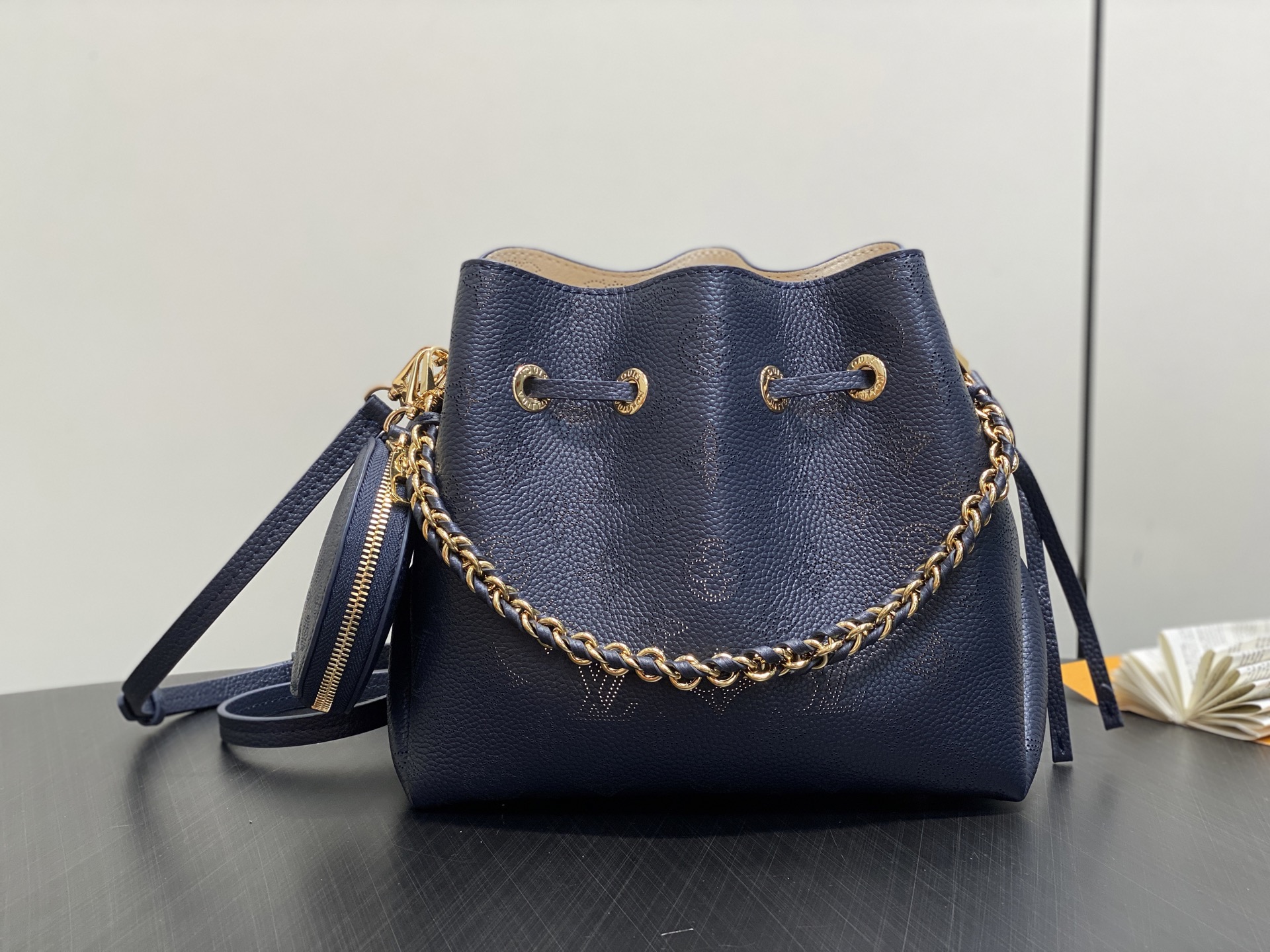 LV Monogram Us M14315