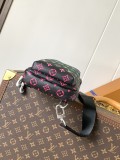 LV Monogram Eclipse M13963