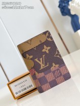 LV Monogram Landscape M26010