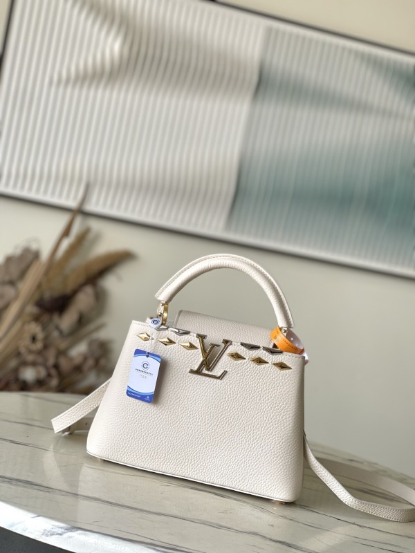 LV Capucines BB M11964