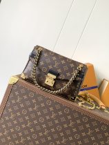 LV Monogram M14526