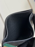 LV Monogram M01902