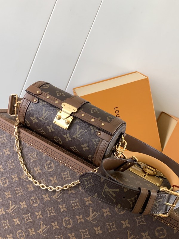 LV Papillon Trunk M57835