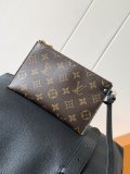 LV Low Key Cabas M25341