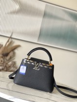 LV Capucines BB M12135
