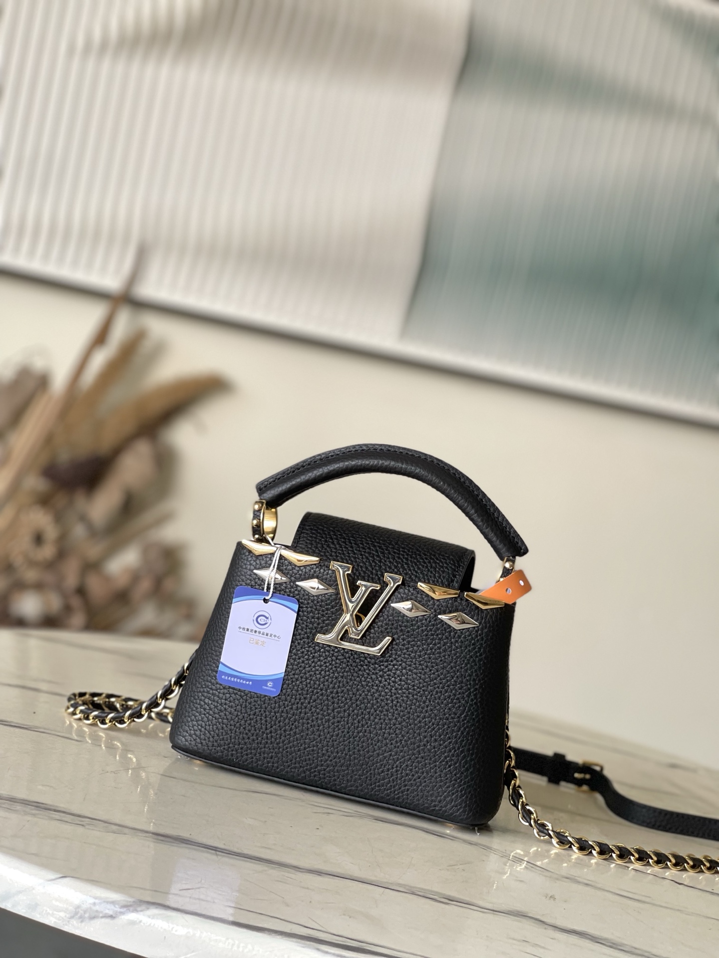 LV Capucines M12135