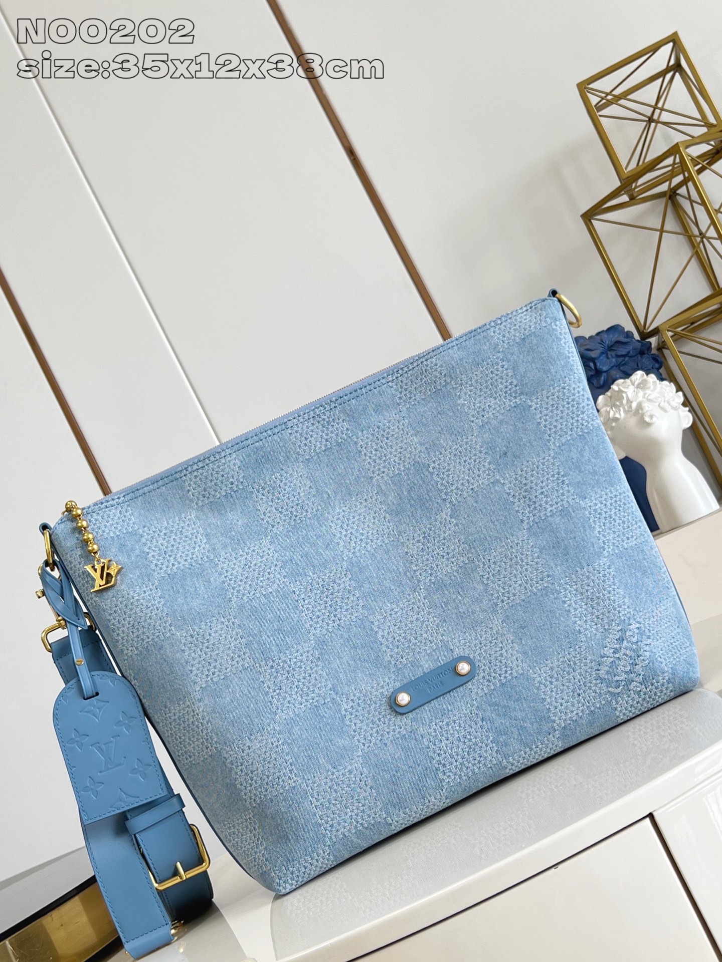 LV Pharrell Williams N00202