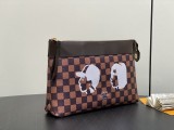 LV pochette voyage souple M40813