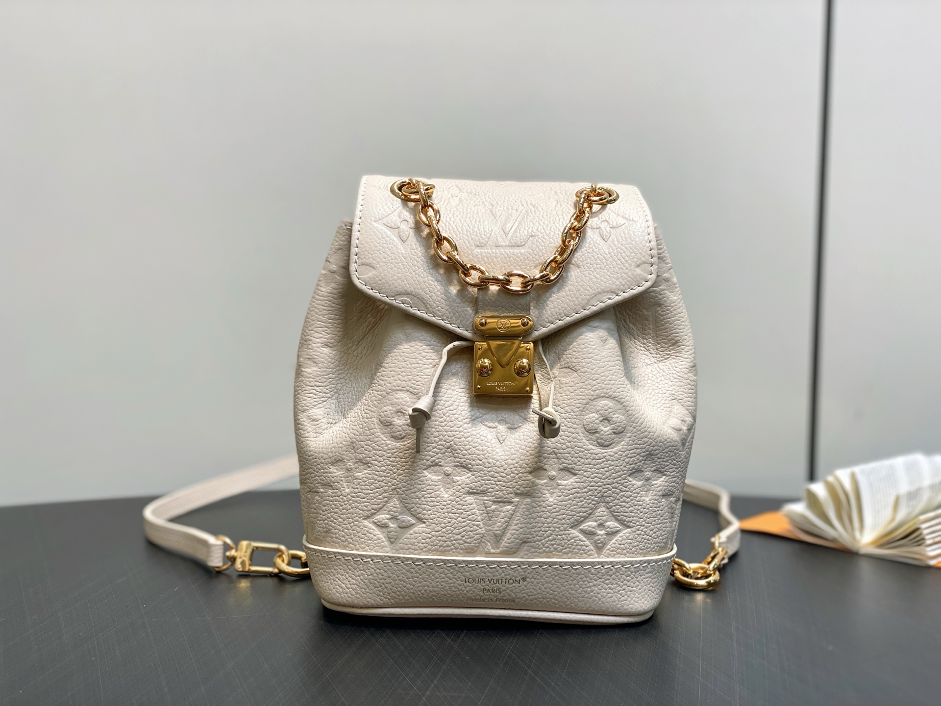 LV Monogram M25819