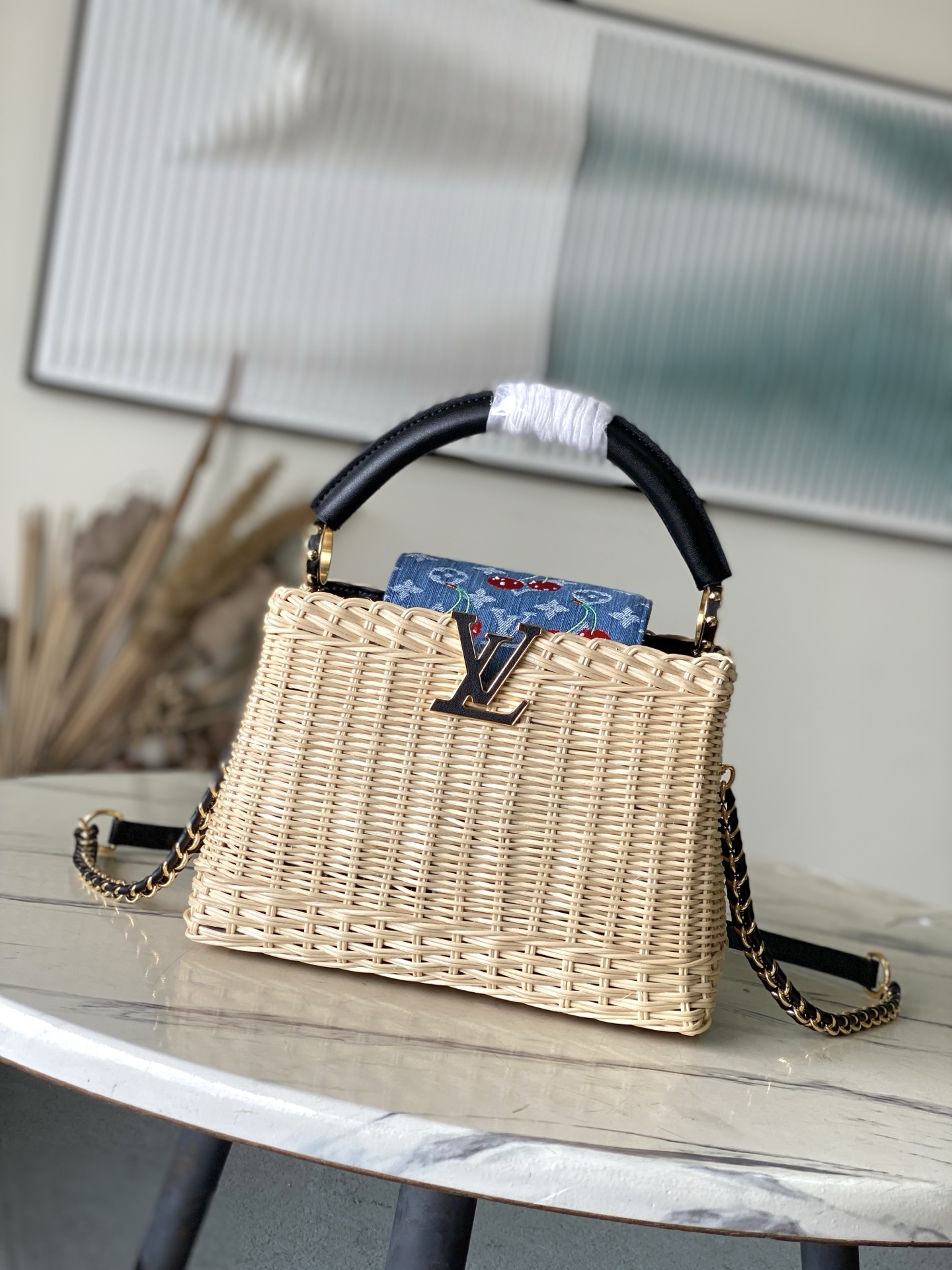 LV Capucines M14295