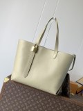LV Low Key Cabas M25341