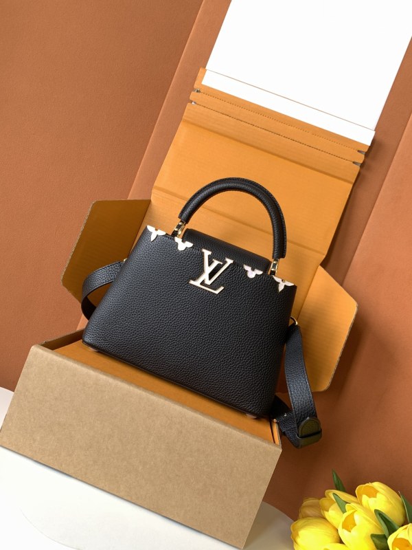 LV Capucines BB M25404