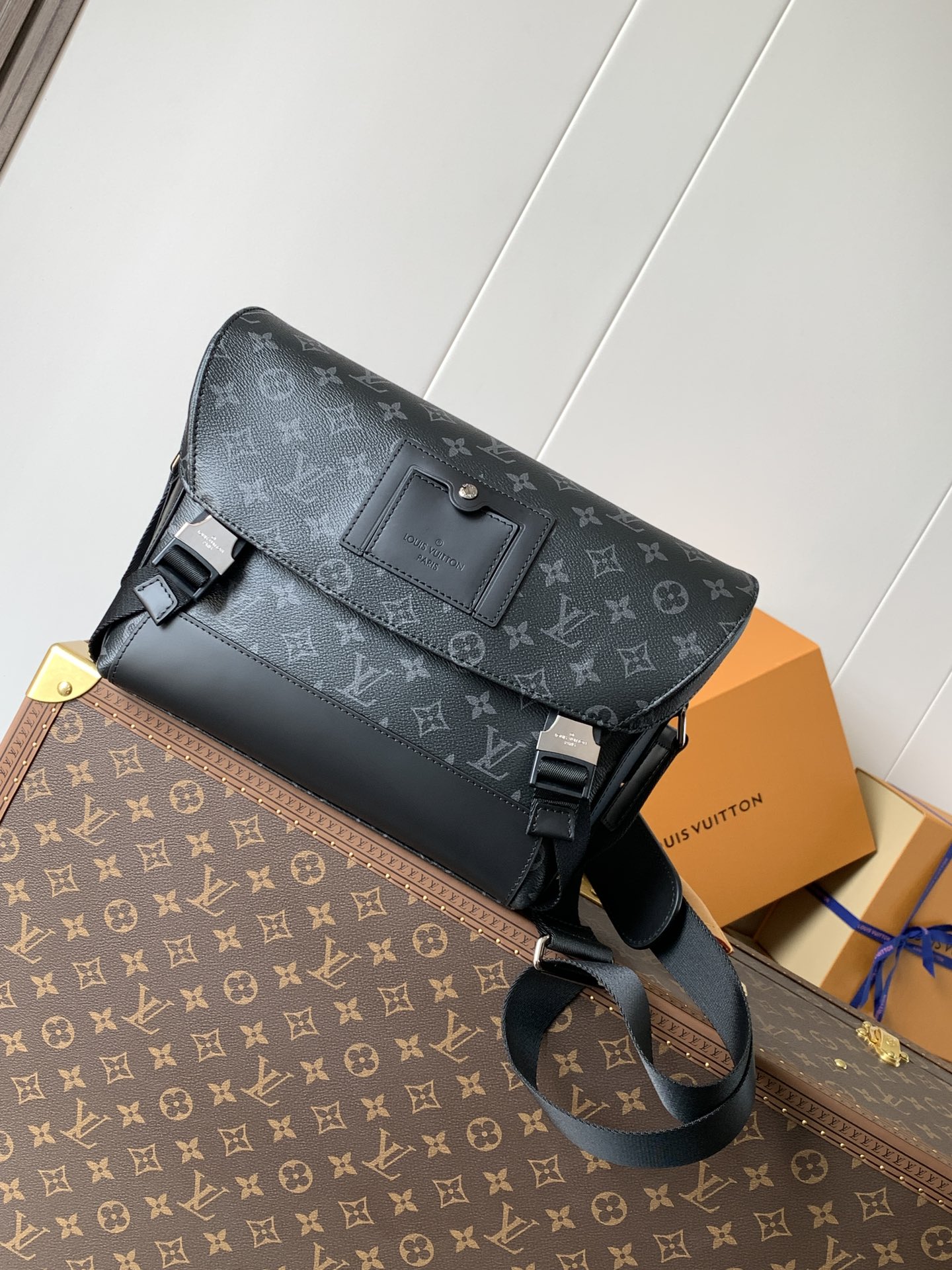 LV Messenger MM Voyager M40511