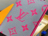 LV Monogram Glow M15027