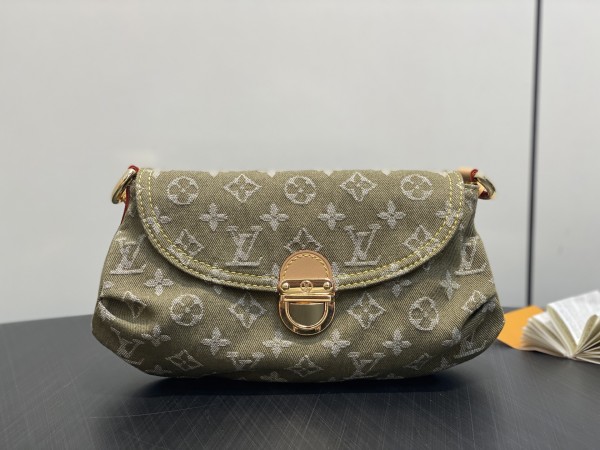LV Vintage M95217