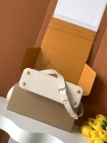 LV Capucines BB M25404