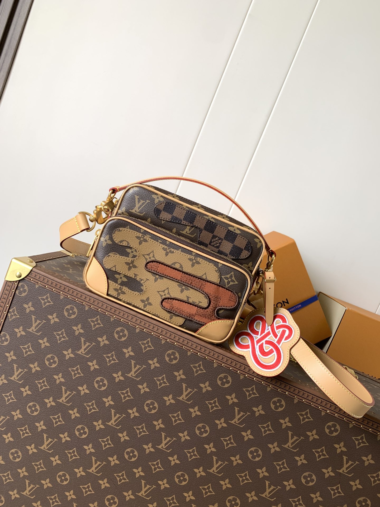 LV Monogram Landscape M26068