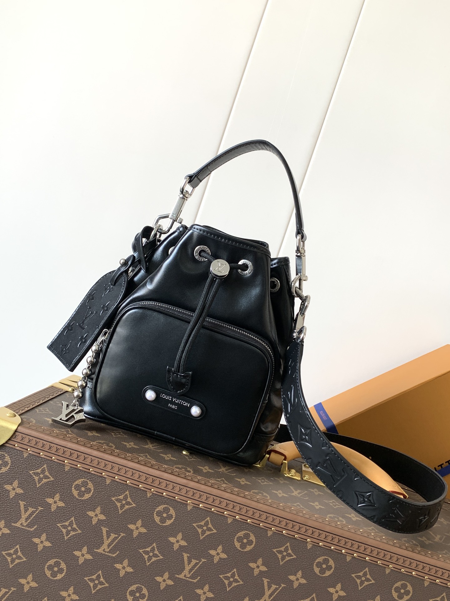 LV Cargo Jmlt M13985