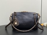 LV Monogram M26039