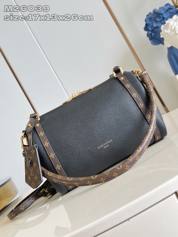 LV Monogram M26039