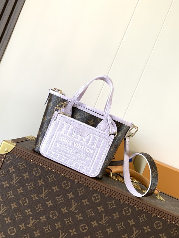 LV Neverfull Bandouli M25656