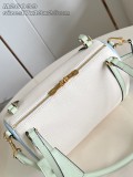 LV Monogram M26039