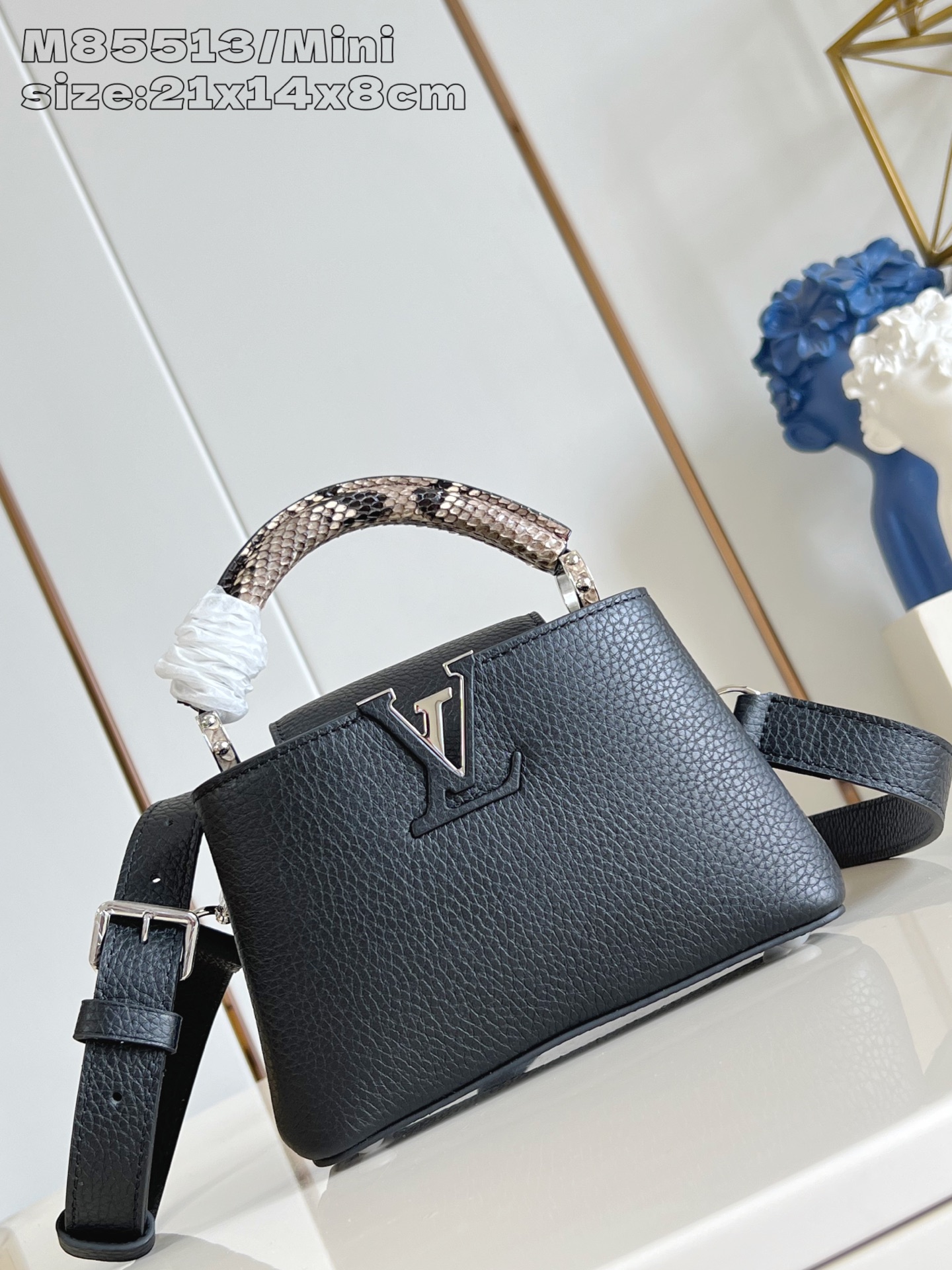 LV Capucines M85513