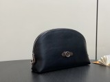 LV POCHETTE COSM M15206
