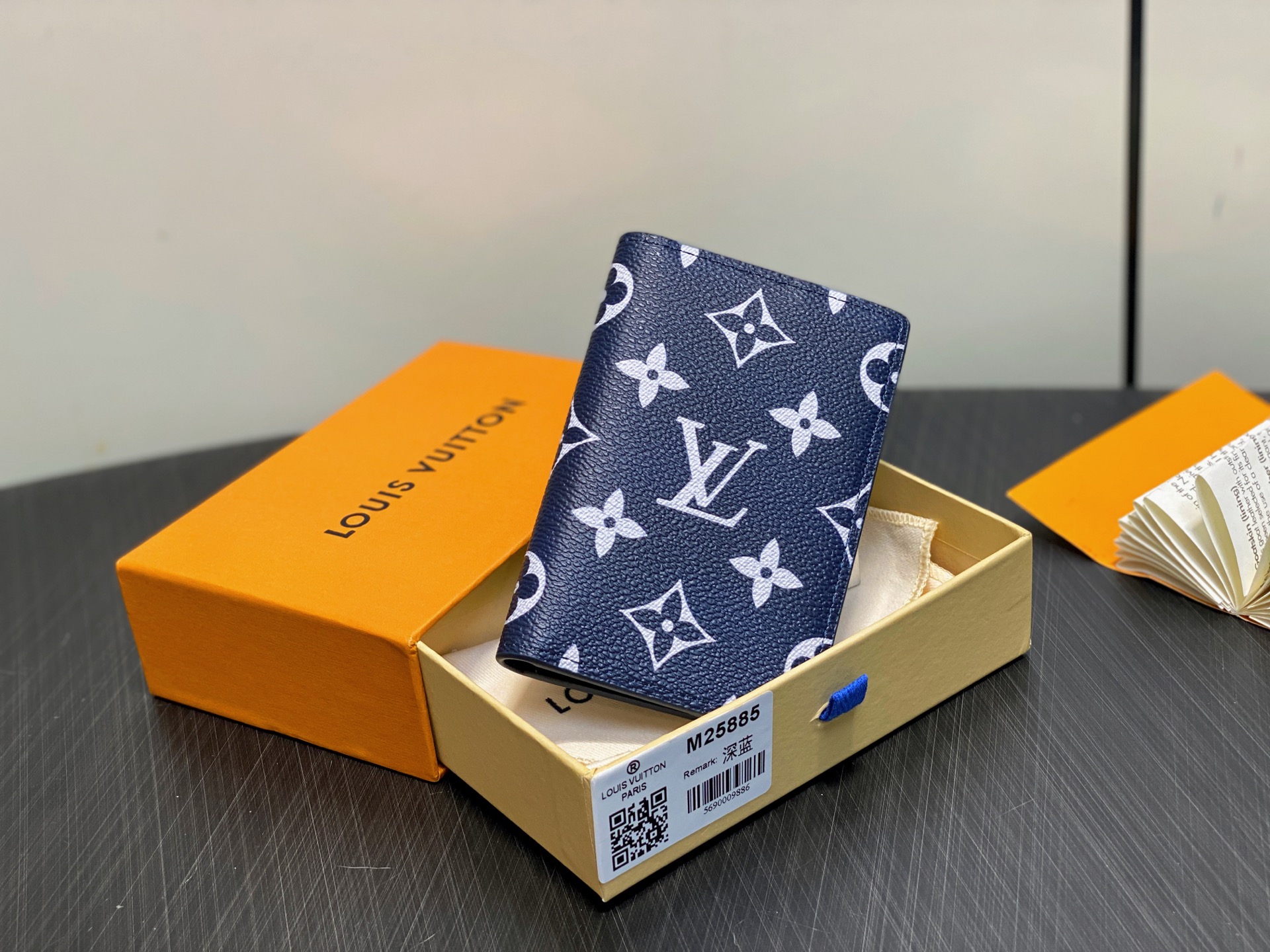LV Monogram M25885