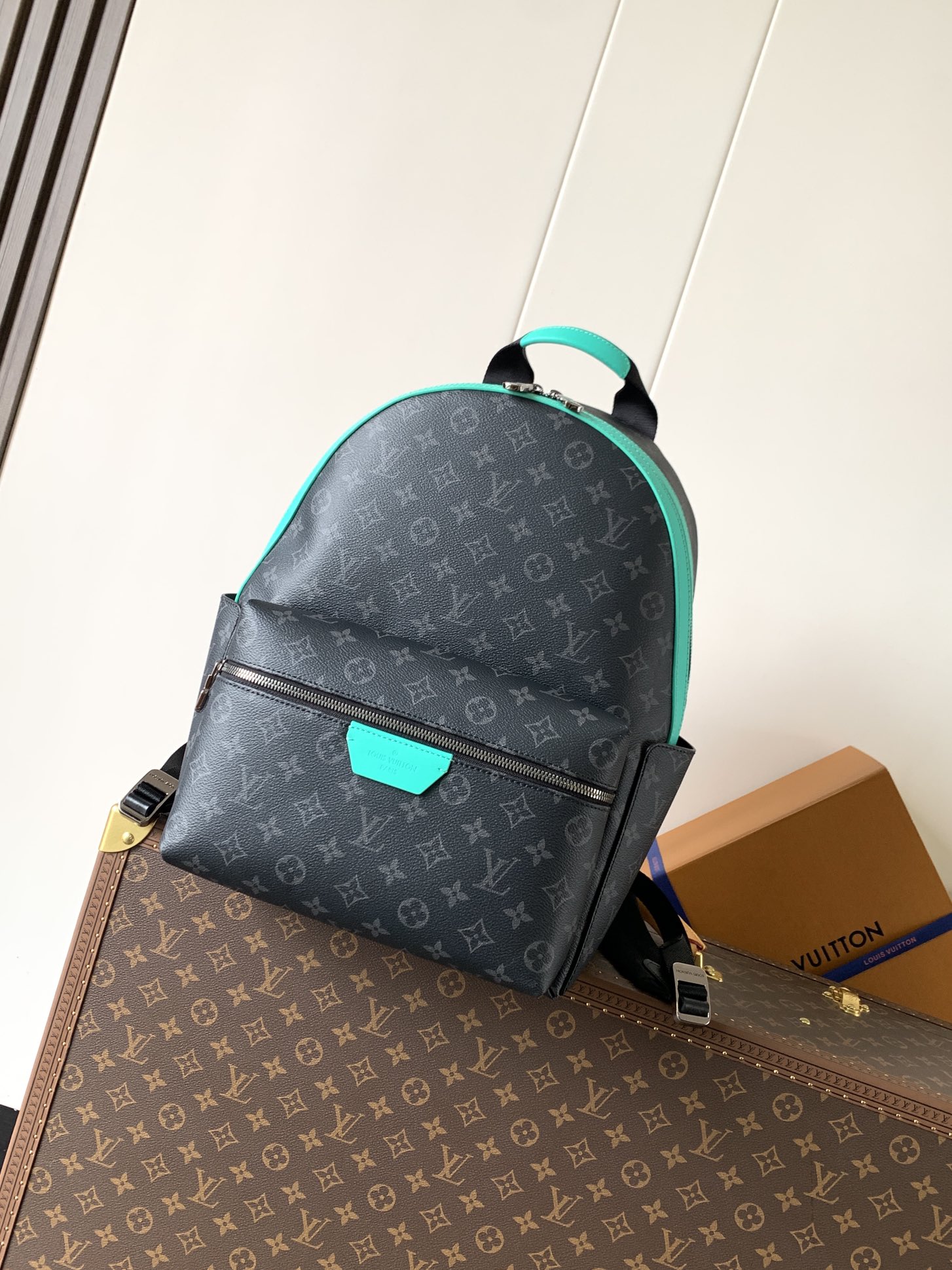 LV Monogram Eclipse M25887