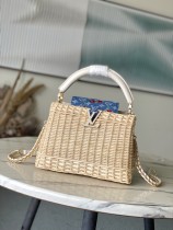 LV Capucines M14295
