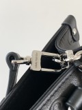 LV Monogram Bold M14576