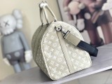 LV Monogram M12504