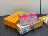 LV Monogram Glow M15032