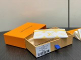 LV Monogram Glow M14771