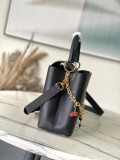 LV Capucines M13714