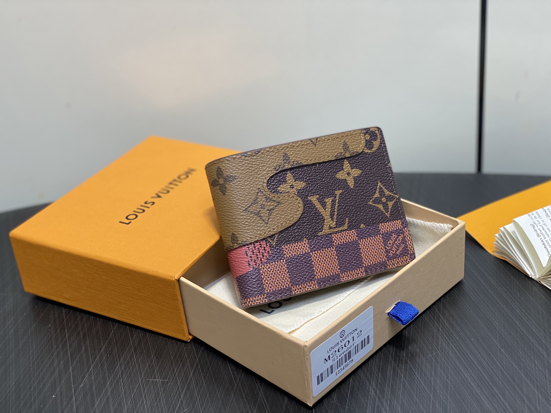LV Monogram Landscape M26012