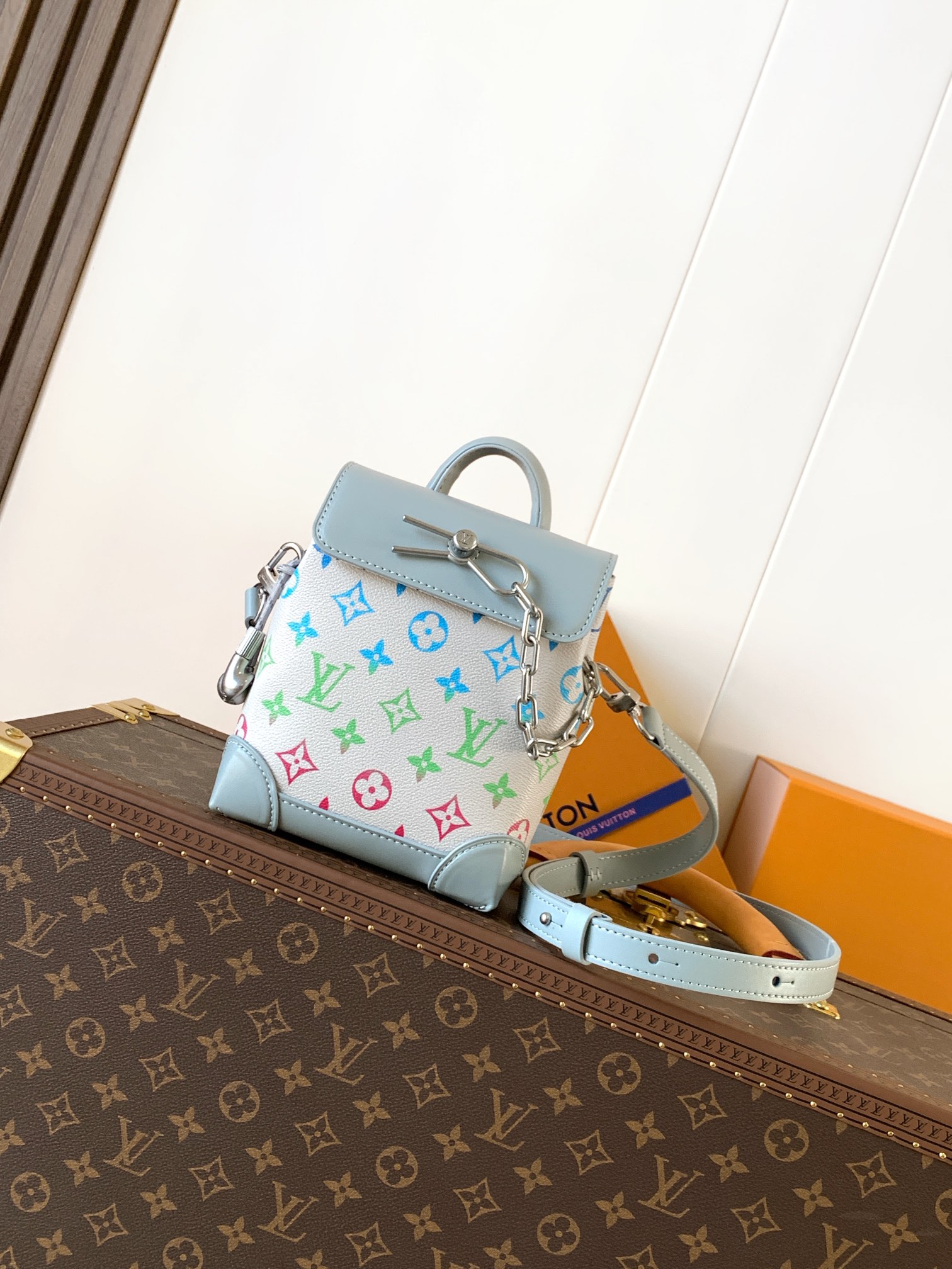 LV Monogram Eclipse M13095