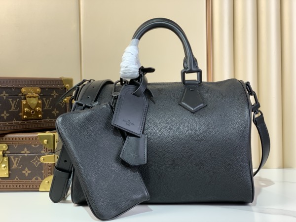LV Pharrell Williams M13904