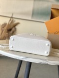 LV Capucines BB M25256